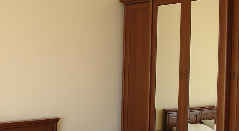 Гостевой дом Гостевой дом Тихий дворик Ялта