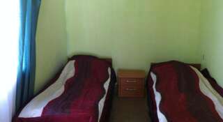 Гостевой дом Гостевой дом Тихий дворик Ялта Cемейный номер -3